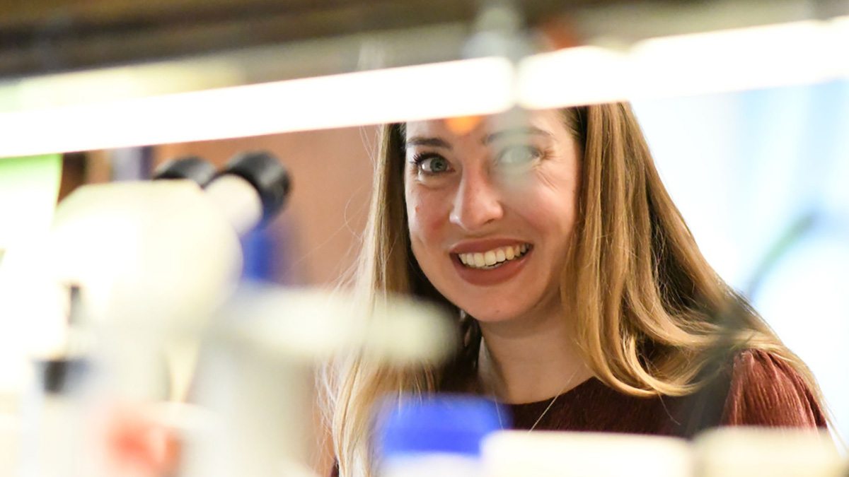 Rachel DuMez in a lab.