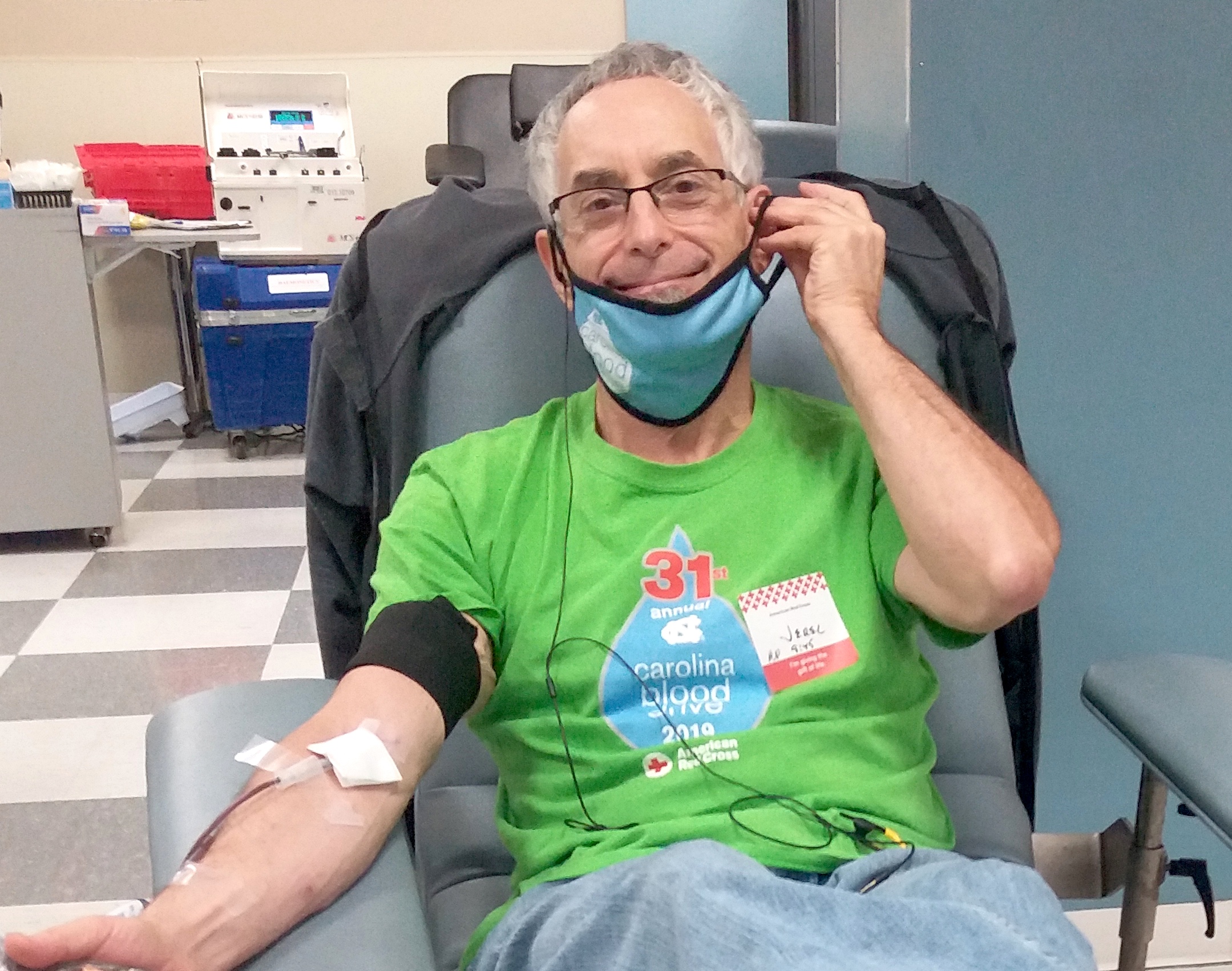Jerel Bonner donating blood